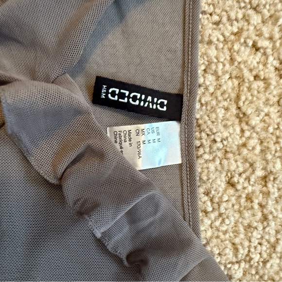 H&M Gray Ruffled Tie Front Camisole - Picture 4 of 7